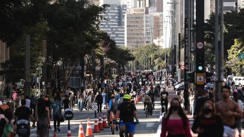 Prefeitura de SP vai repetir abertura da Paulista para pedestres no domingo, e estado terá 1º evento-teste nesta quarta