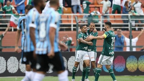 Jogadores do Palmeiras falam em manter pés no chão e pegada nas “nove finais” do Brasileirão