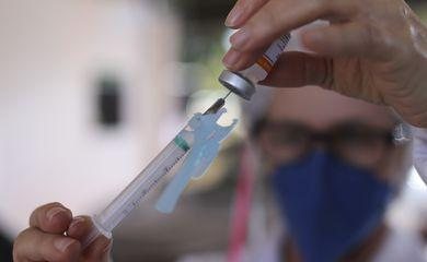 Fiocruz entrega 4,5 milhões de vacinas contra a covid-19