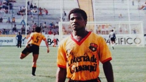 A última dança de Adílio: em 1988, ídolo do Flamengo se despediu da Libertadores pelo Barcelona de Guayaquil