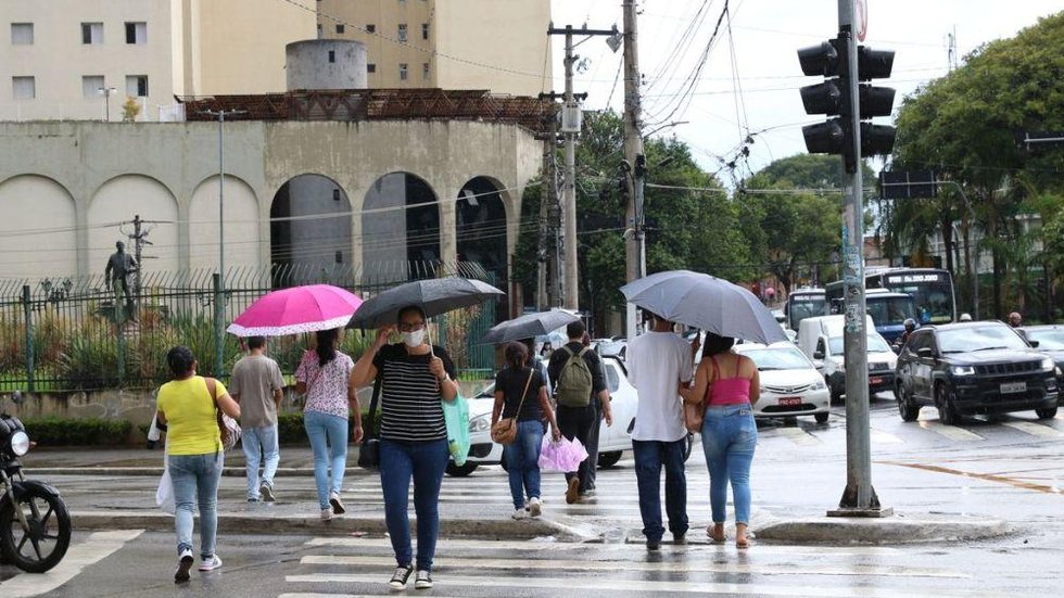 Outono chega com menos chuvas na capital paulista, diz meteorologista