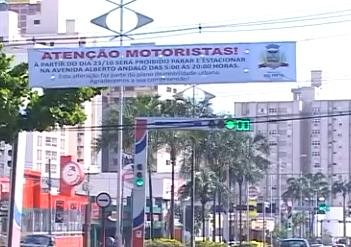Projeto de Mobilidade Urbana proibi estacionar ao longo de toda Avenida Alberto Andaló.