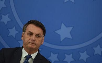 Bolsonaro avalia colocar general no cargo de número dois da Saúde