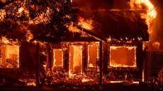 Incêndio na Califórnia força 40 mil a deixar suas casas