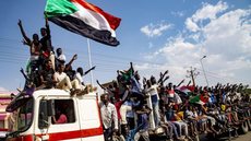 Ao menos 15 pessoas são mortas a tiros em protestos no Sudão