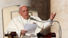 Papa diz a líderes que modelos econômicos pós-pandemia devem mudar