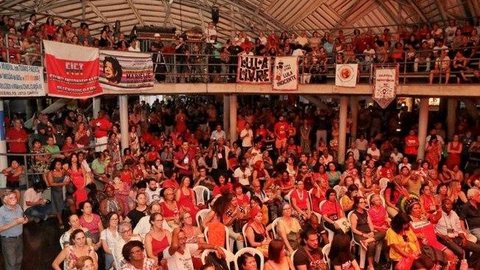 PT veta alianças com PSDB, DEM e “extrema direita” em eleições municipais
