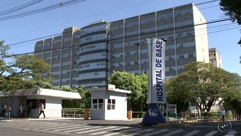 Falsa médica atendia cerca de 30 pacientes por dia em Ibirá, diz polícia