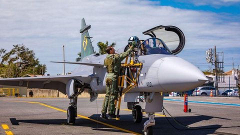 Comando da Aeronáutica apresenta novas aeronaves F-39E Gripen