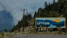 Incêndio devasta vila canadense de Lytton