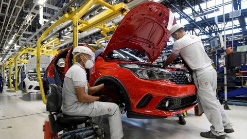 Produção de veículos aumenta 7,4% em outubro, diz Anfavea