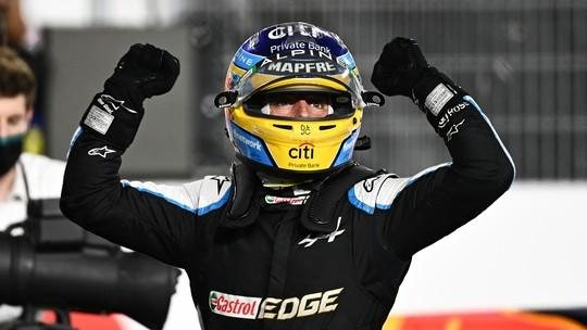 Alonso celebra volta ao pódio após sete anos: “Finalmente conseguimos”