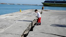 Moradores de ilha grega passam a madrugada na rua após terremoto