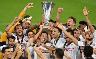 Sevilla vence Inter de Milão por 3 a 2 e conquista hexa da Liga Europa