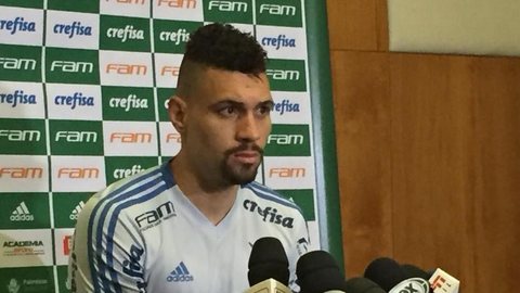 Moisés elogia Deyverson e cita evolução do atacante do Palmeiras: “Cara sensacional”