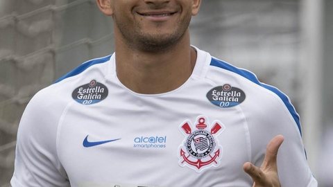 Corinthians se acerta com Bordeaux e usa fatia de Malcom para garantir Pablo