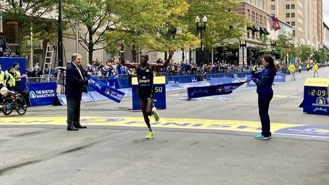 Maratona de Boston 2022 exigirá comprovante de vacina dos atletas