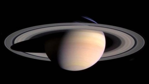 Saturno é agora o planeta com mais luas do Sistema Solar