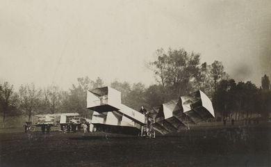 Primeiro voo há 115 anos: Santos Dumont aliou invenções à ciência