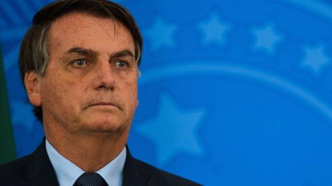 Grupo Anonymous revela dados de Bolsonaro, familiares e ministros