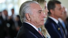 Temer assina MP que libera até 100% de capital estrangeiro em companhias aéreas brasileiras