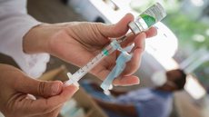 Cidade de SP amplia vacinação contra gripe a partir desta terça para todas as pessoas que não tomaram em 2021