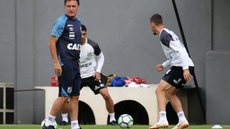 Santos inicia mês de decisões com estreia de Cuca e busca por primeiro passo na Copa do Brasil