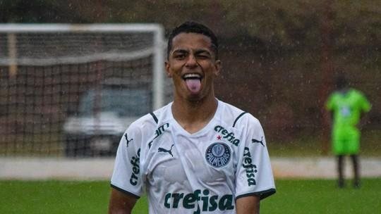 Com estreia de novo técnico, Palmeiras vence e segue líder no Paulistão sub-20