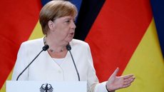 Símbolo da moderação, era Merkel se encerra com eleição apertada