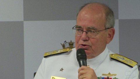 Bolsonaro se reúne com comandante da Marinha pela segunda vez desde a eleição