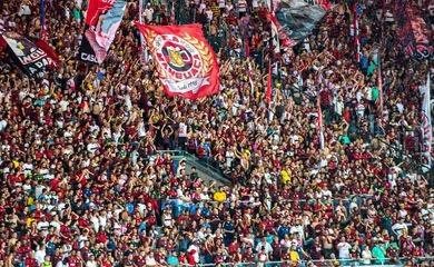 Vice-presidente do Flamengo defende volta da torcida aos estádios