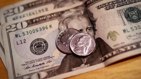 Dólar cai para R$ 5,63, após dados de emprego nos EUA