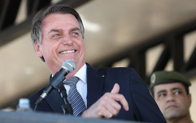 Governo usou verba de aposentadoria e pensões para cumprir promessa de Bolsonaro