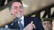 Governo usou verba de aposentadoria e pensões para cumprir promessa de Bolsonaro