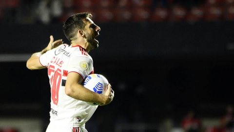 São Paulo confia em novo comando para confirmar favoritismo contra Corinthians