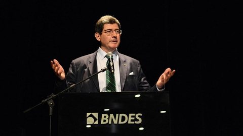 BNDES terá foco em médias empresas, diz novo presidente