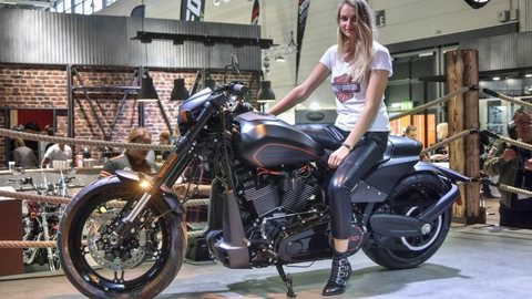 Harley-Davidson lança FXDR no Brasil por R$ 80.200