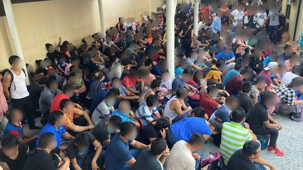 327 migrantes são encontrados em condições ‘subumanas’ no México