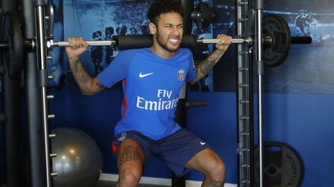 Neymar treina na academia, e Thiago Silva tieta: “Que alegria, falta pouco”