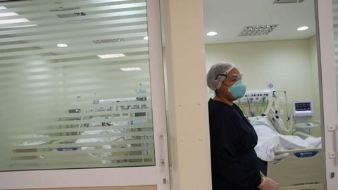 Internações por covid-19 em hospitais privados aumentam em São Paulo