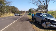 Quatro veículos se envolvem em acidente na rodovia de Guzolândia