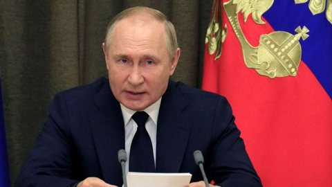 Putin acusa Estados Unidos de tentarem atrair Rússia para guerra