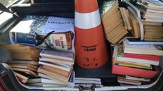 Polícia de Itápolis recupera quase 400 obras em casa de jovem que furtava livros há cinco anos