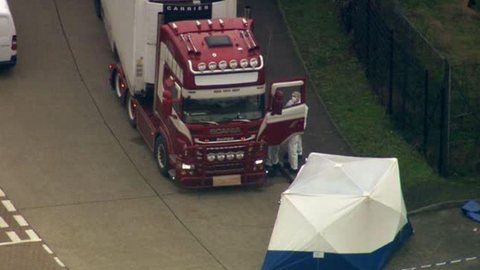 Polícia diz que corpos encontrados em caminhão são de vietnamitas