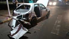 Motorista embriagada capota carro e deixa feridos em Ilha Solteira