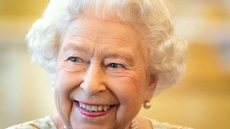 Ainda com sintomas de covid-19, Elizabeth II cancela compromissos