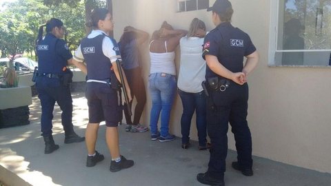 Irmãs são detidas pela Guarda Municipal suspeitas de furto dentro de ônibus em Rio Preto