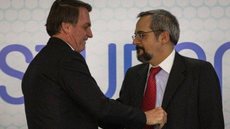Bolsonaro autoriza Weintraub a intervir em 17 universidades federais