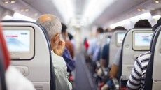 Saiba por que diminuir as luzes do avião é uma importante medida de segurança