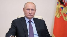 Putin diz para Ucrânia parar de lutar em meio a pedidos de cessar-fogo